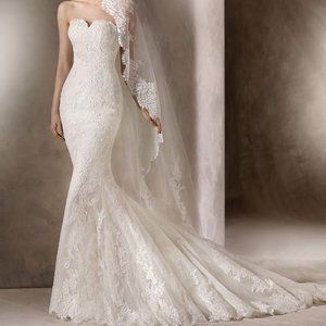 La Sposa Heno Wedding Gown by Pronovias